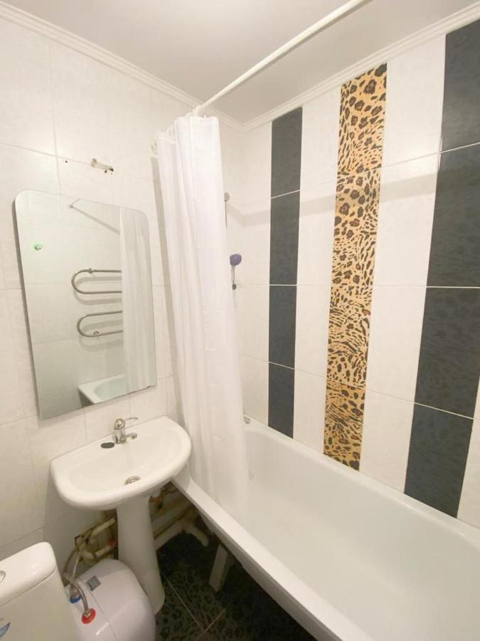 Appartement Квартира Напротив Аэропорта à Turksib Extérieur photo