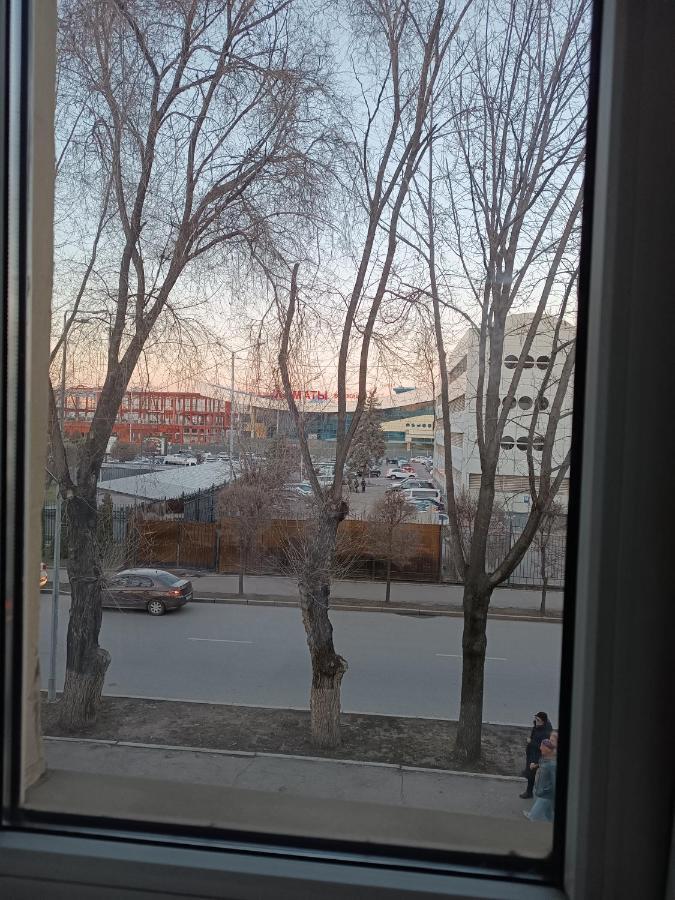 Appartement Квартира Напротив Аэропорта à Turksib Extérieur photo